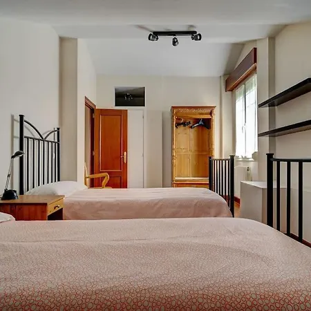 Duplex En Chalet Climatizado Y Garaje E-bi-200
