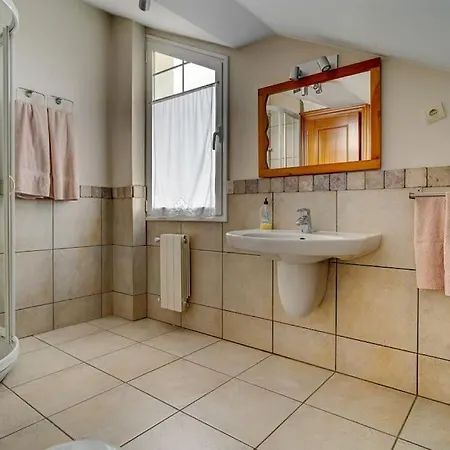 Duplex En Chalet Climatizado Y Garaje E-bi-200 빌바오